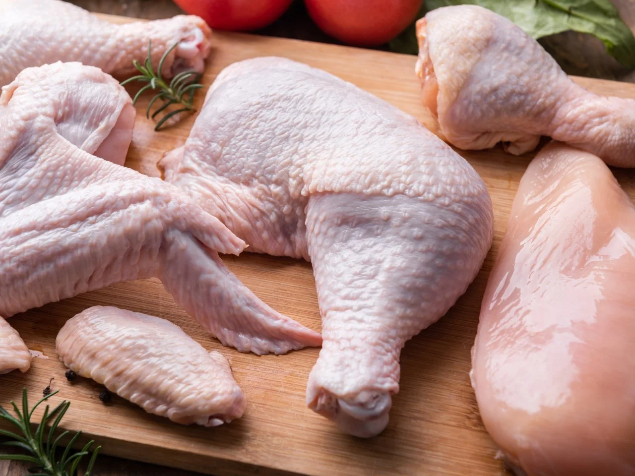How Long Does Raw Chicken Last in the Fridge? A Comprehensive Guide to Safe Storage