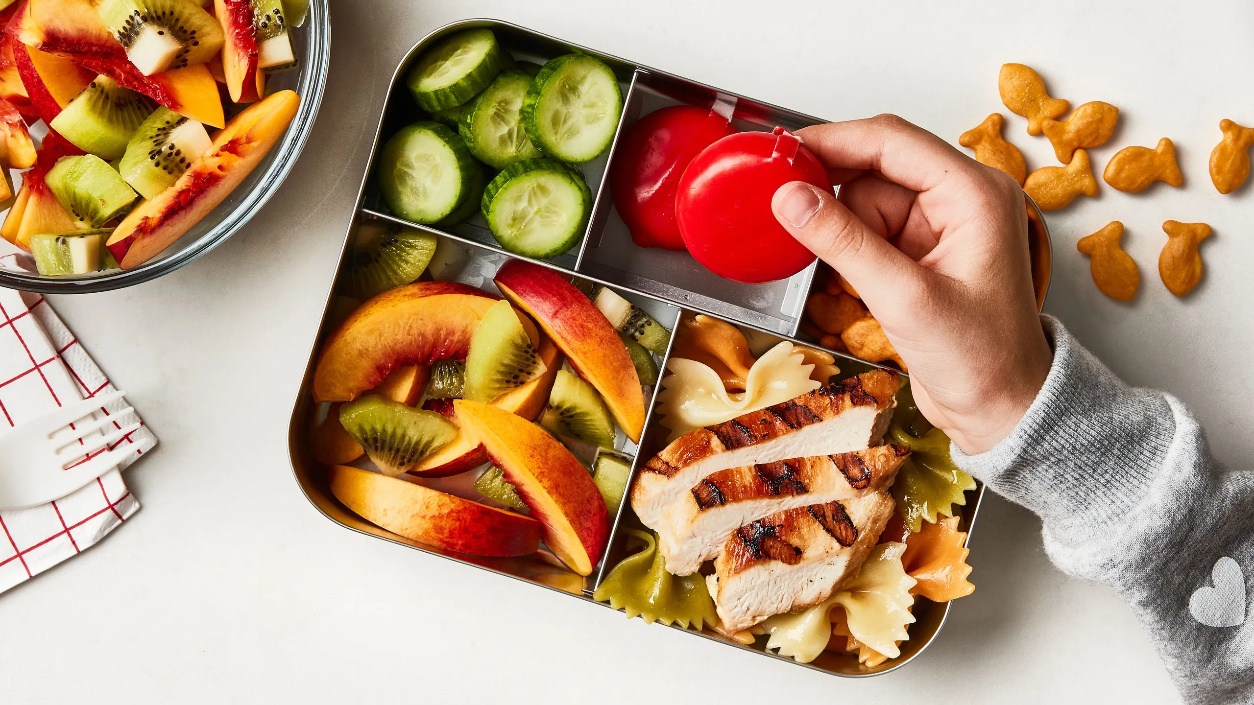 Your Kids Can Be In Charge of Their Own Lunch During the Week — Here’s How